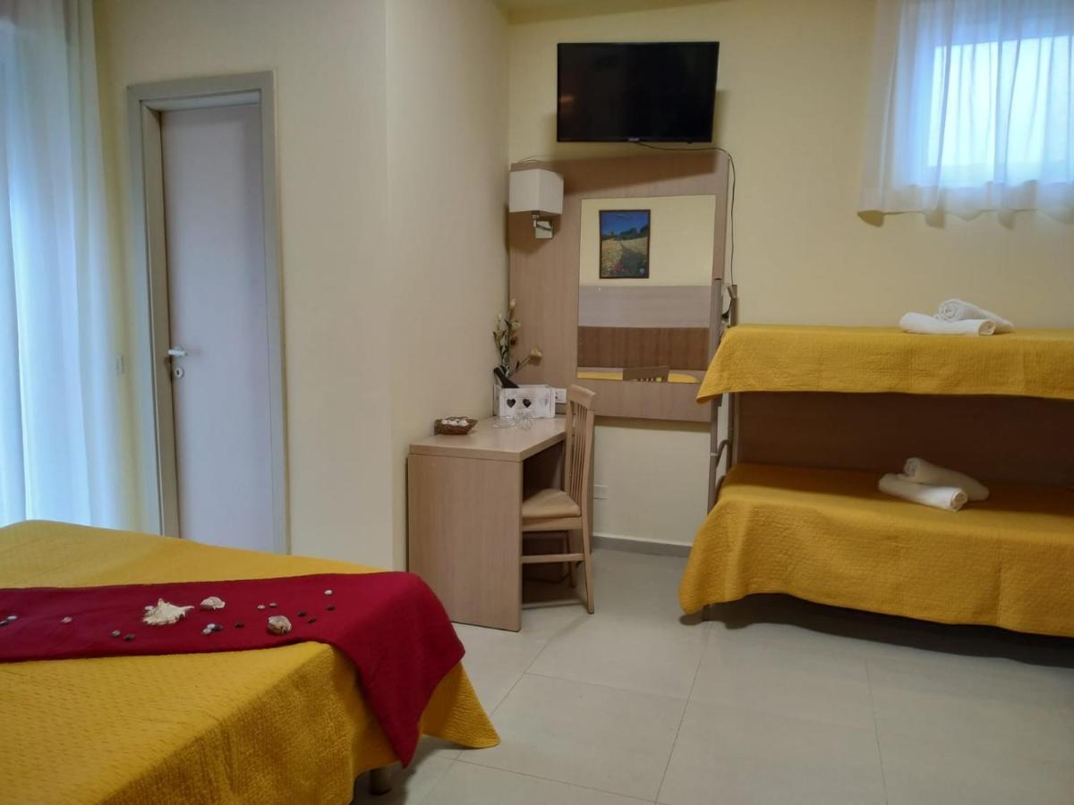 Hotel Cuba Nuova Gestione 里米尼 外观 照片