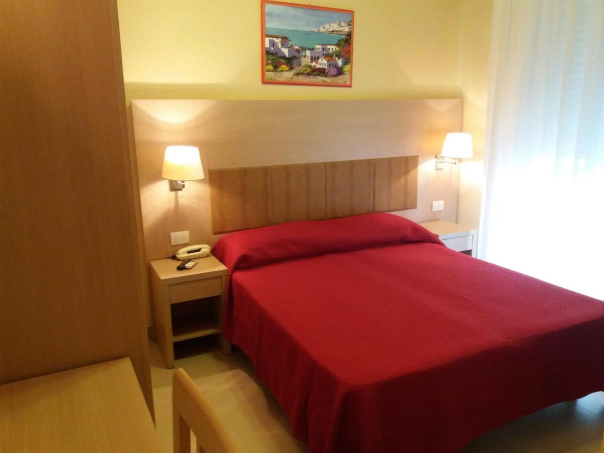 Hotel Cuba Nuova Gestione 里米尼 外观 照片