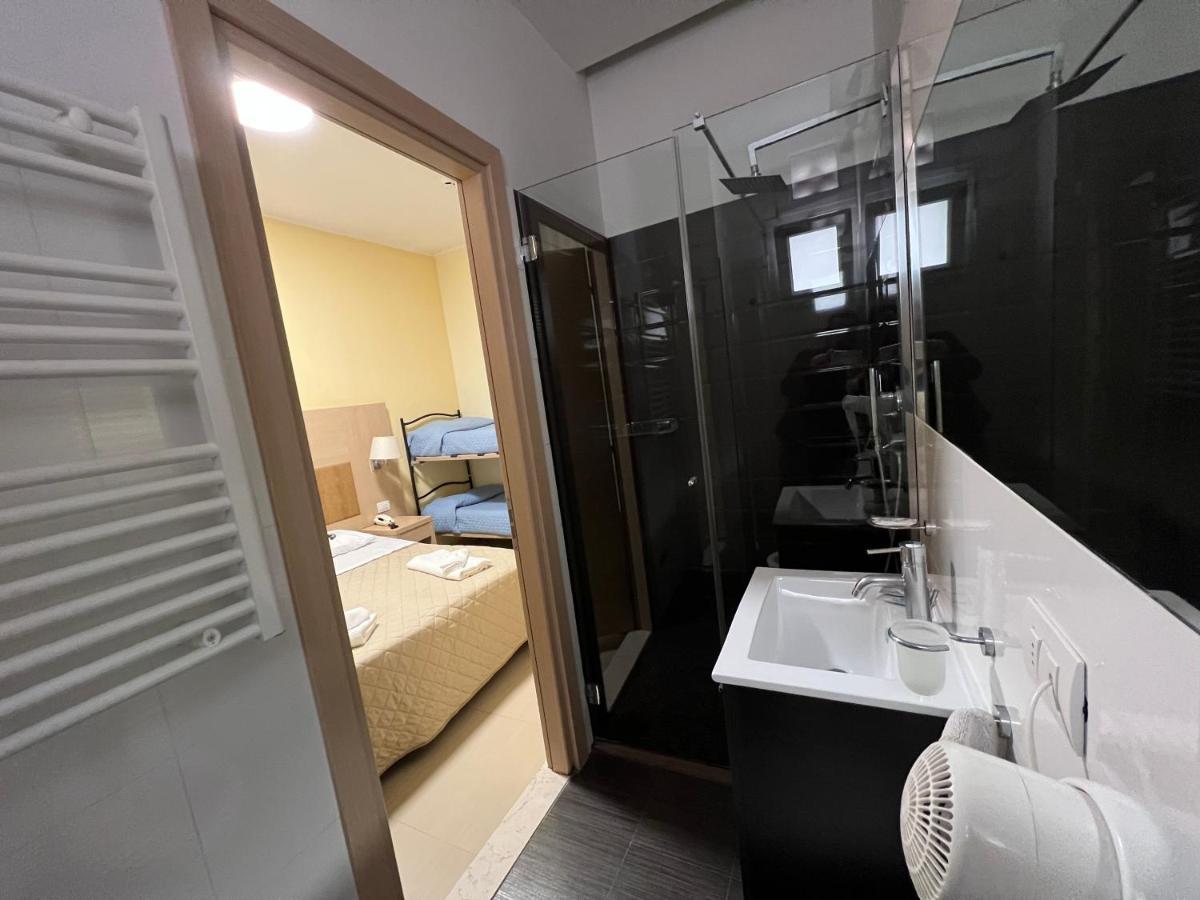 Hotel Cuba Nuova Gestione 里米尼 外观 照片