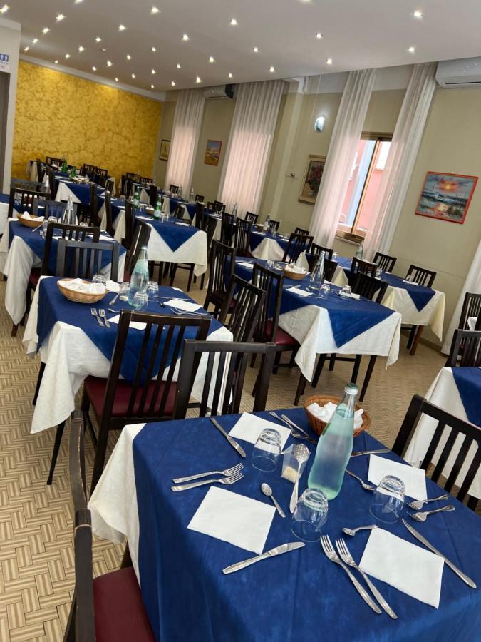 Hotel Cuba Nuova Gestione 里米尼 外观 照片