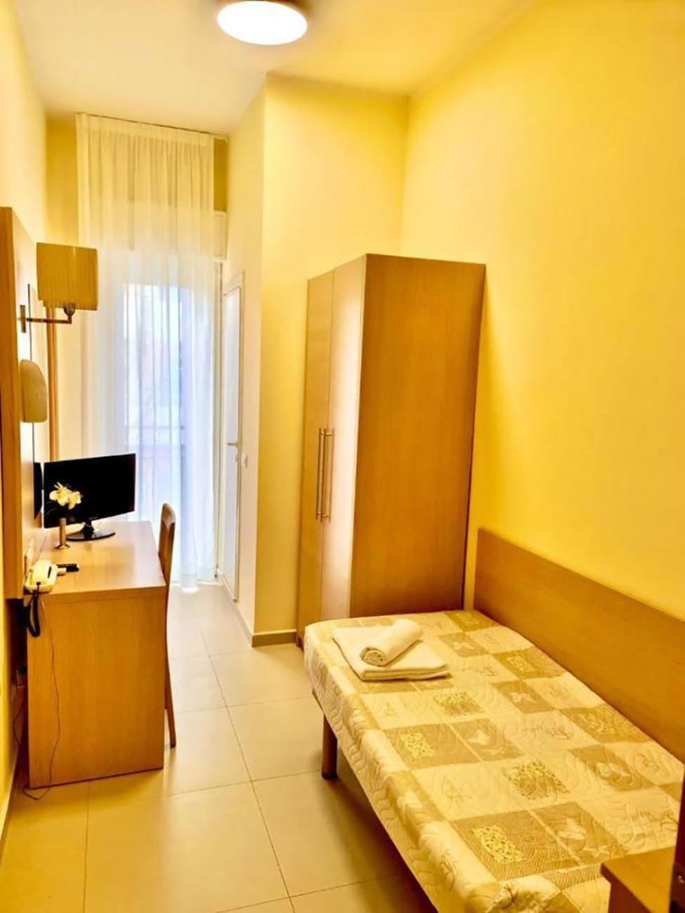 Hotel Cuba Nuova Gestione 里米尼 外观 照片
