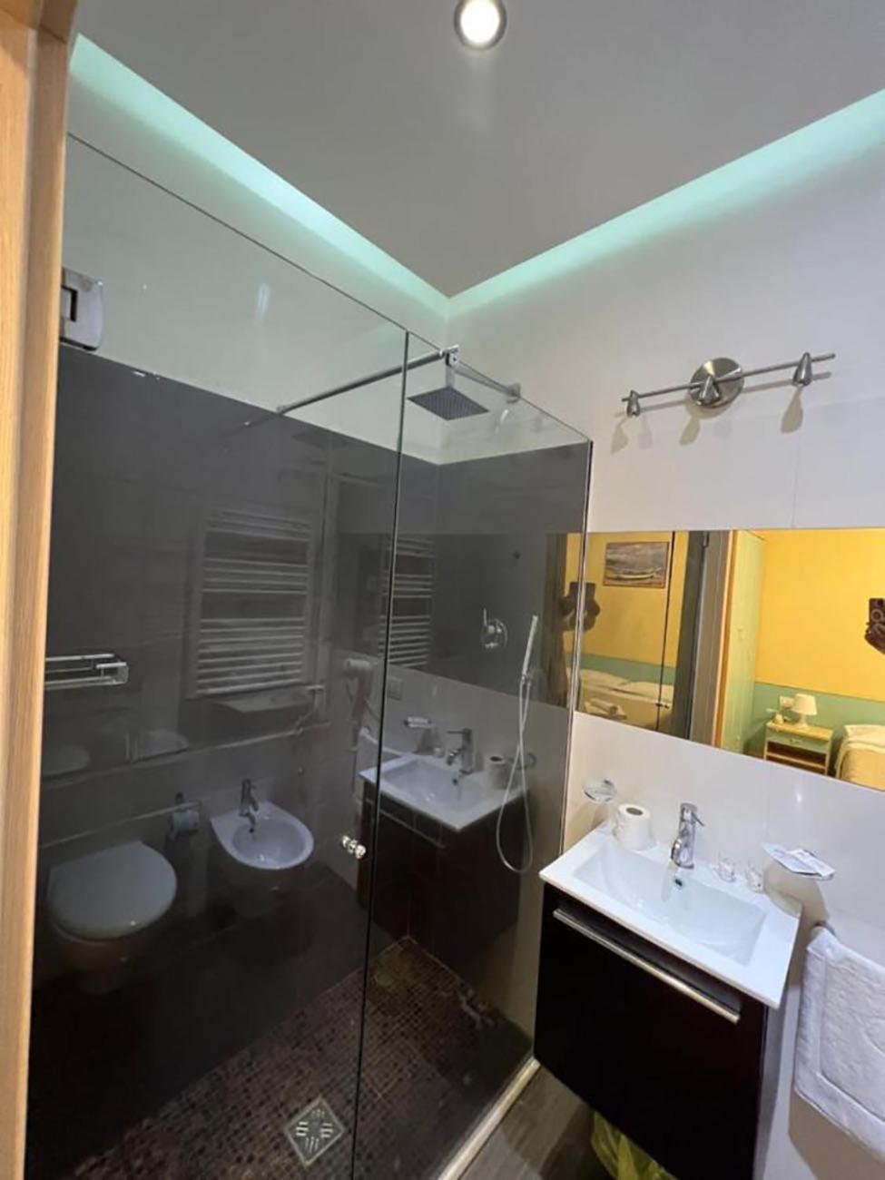 Hotel Cuba Nuova Gestione 里米尼 外观 照片